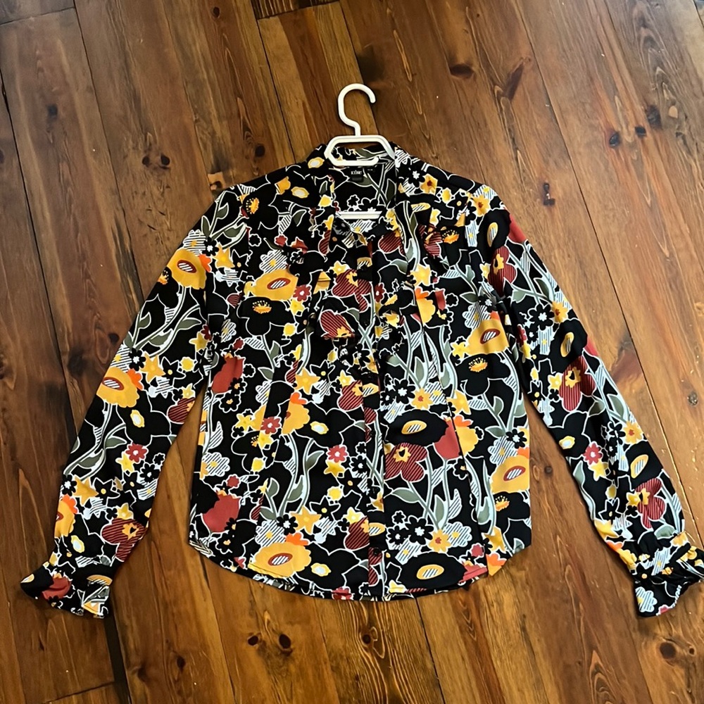 Icône (Simons) Flower Ruffle Blouse - Size S